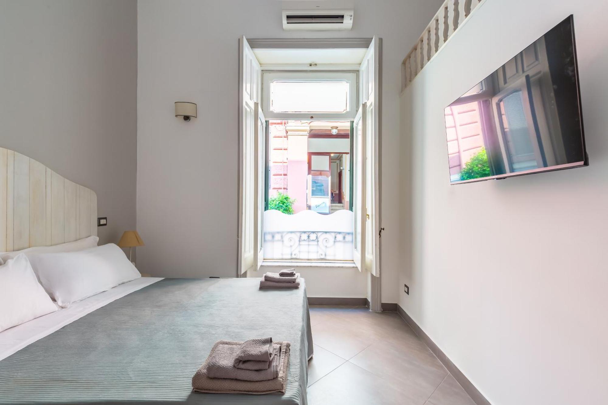 Duplex Indipendente Vicino Al Lungomare Caracciolo Napoli